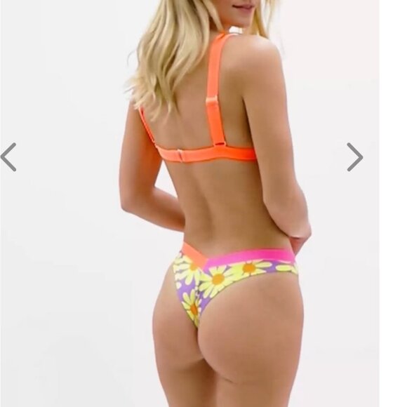 NWT OneOne Swimwear Bikini SET Daisy Kameron Jesse Medium New Floral Flowers New - Picture 6 of 10